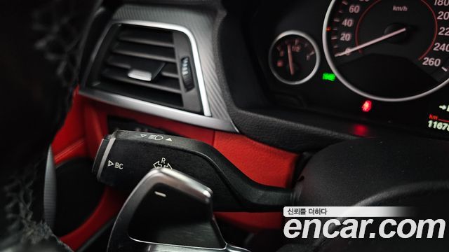 BMW 4-Series 2018 — photo 31