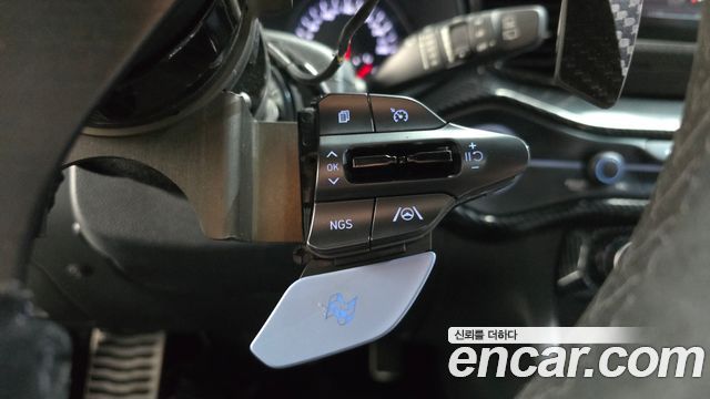 Hyundai Veloster 2021 — photo 24