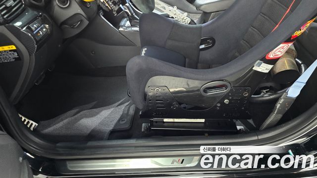 Hyundai Veloster 2021 — photo 26