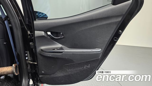 Hyundai Veloster 2021 — photo 15