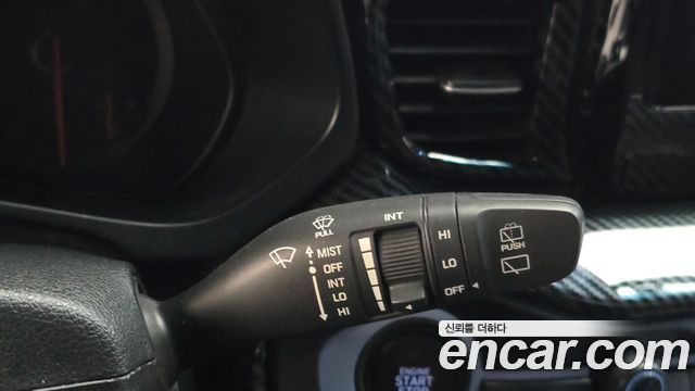 Hyundai Veloster 2021 — photo 27