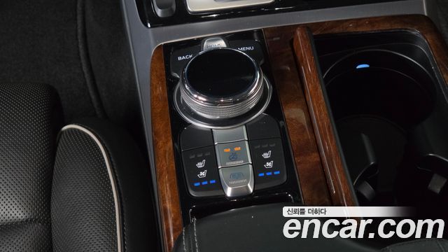 Genesis EQ900 2016 — photo 12