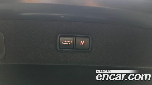 Genesis EQ900 2016 — photo 24