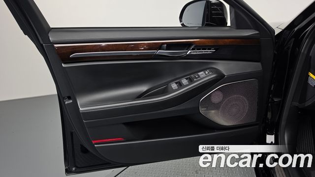 Genesis EQ900 2016 — photo 14