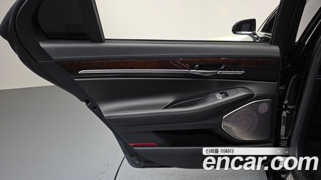 Genesis EQ900 2016 — photo 15