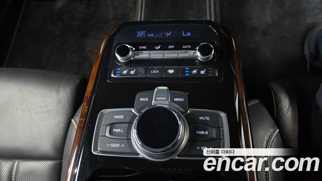 Genesis EQ900 2016 — photo 37
