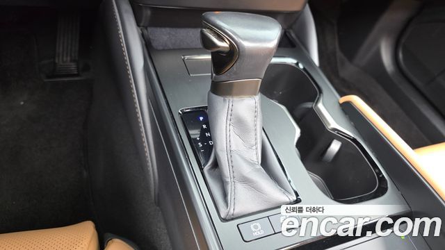 Lexus ES 2025 — photo 9