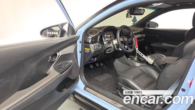Hyundai Veloster 2019 — photo 13