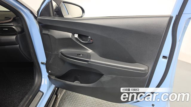 Hyundai Veloster 2019 — photo 15