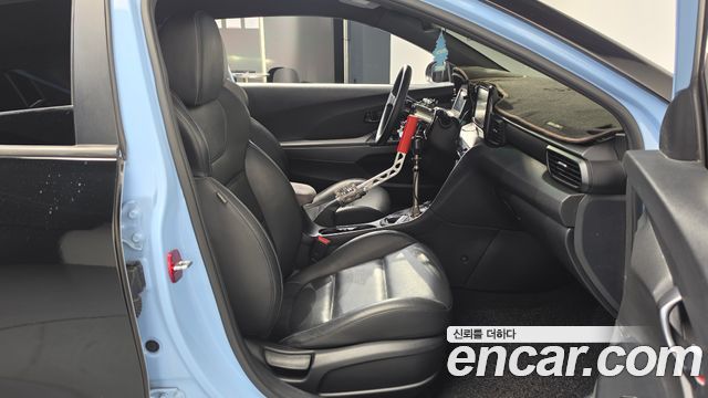 Hyundai Veloster 2019 — photo 16