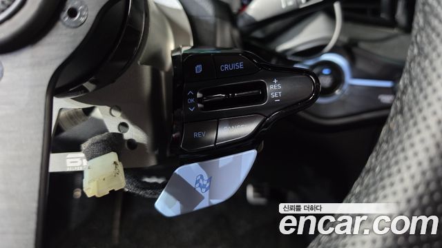 Hyundai Veloster 2019 — photo 29