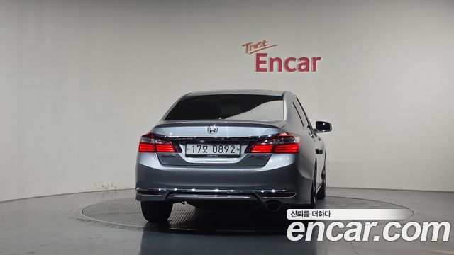 Honda Accord 2016 — photo 4