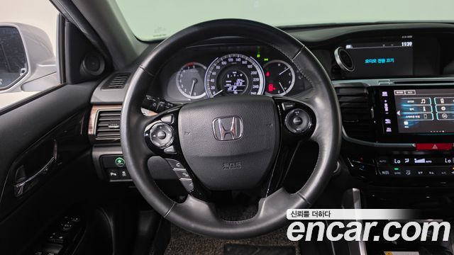 Honda Accord 2016 — photo 19