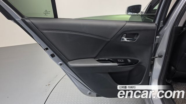 Honda Accord 2016 — photo 15