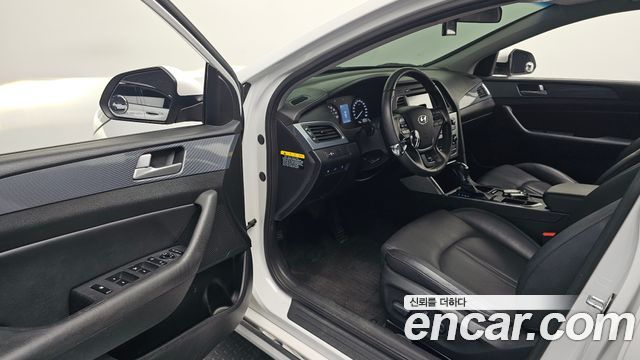 Hyundai Sonata 2016 — photo 13