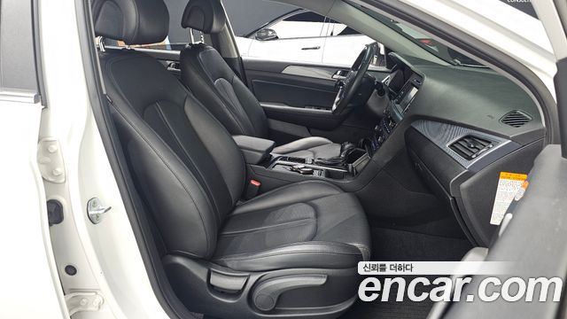 Hyundai Sonata 2016 — photo 16