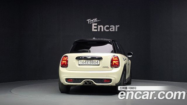 Mini Cooper 2019 — photo 4