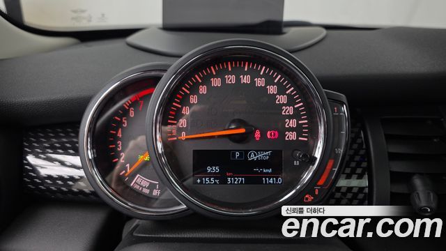 Mini Cooper 2019 — photo 11