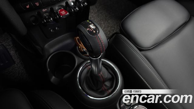 Mini Cooper 2019 — photo 12