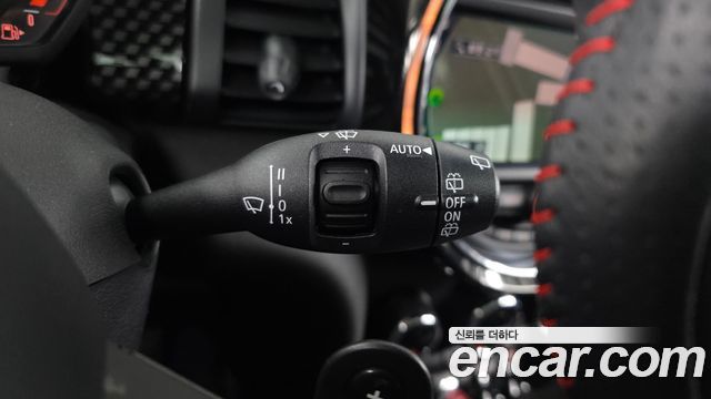 Mini Cooper 2019 — photo 23