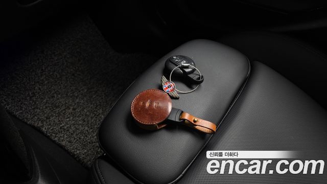 Mini Cooper 2019 — photo 24