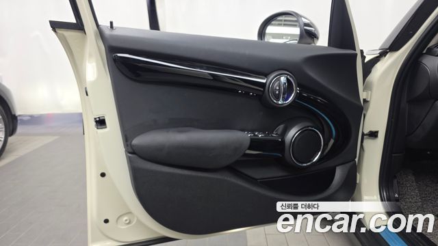 Mini Cooper 2019 — photo 14