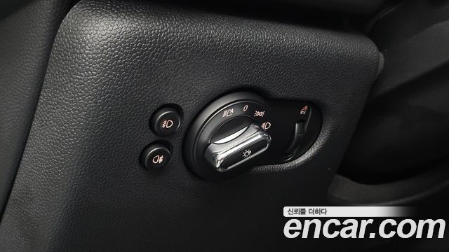 Mini Cooper 2019 — photo 28