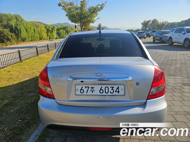Hyundai Verna 2010 — photo 6