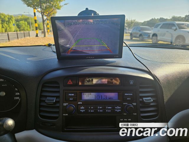 Hyundai Verna 2010 — photo 11