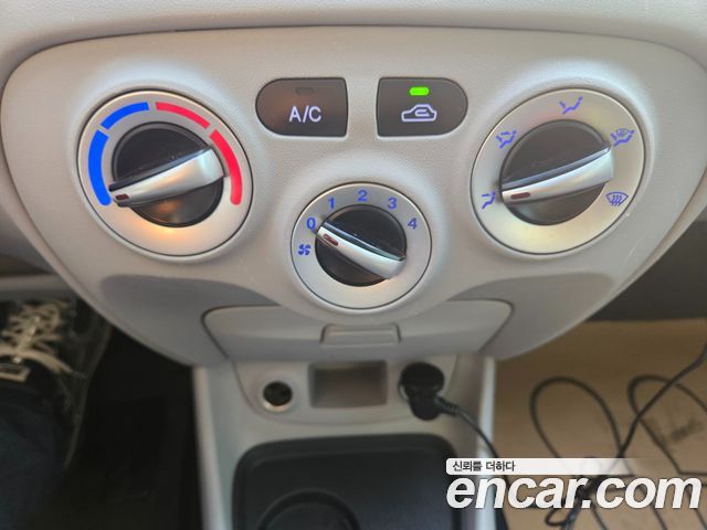 Hyundai Verna 2010 — photo 12