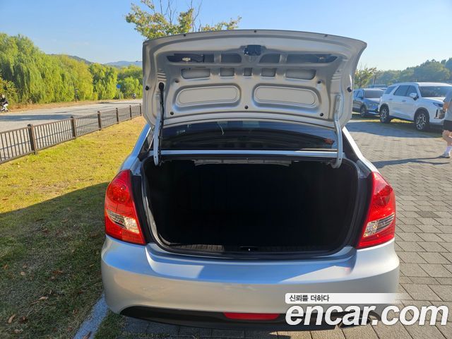 Hyundai Verna 2010 — photo 16