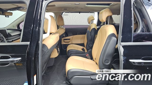 Kia Canival 2021 — photo 18