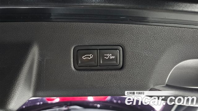 Kia Canival 2021 — photo 22