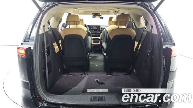 Kia Canival 2021 — photo 23
