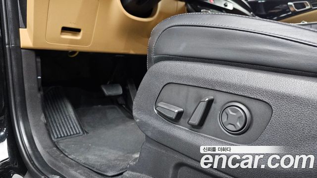Kia Canival 2021 — photo 24