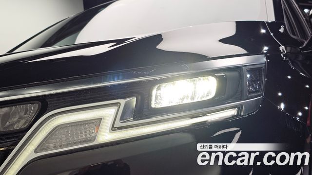 Kia Canival 2021 — photo 8