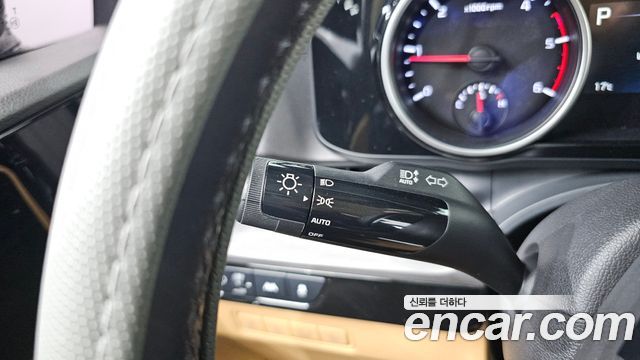 Kia Canival 2021 — photo 29