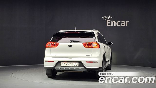 Kia Niro 2017 — photo 4