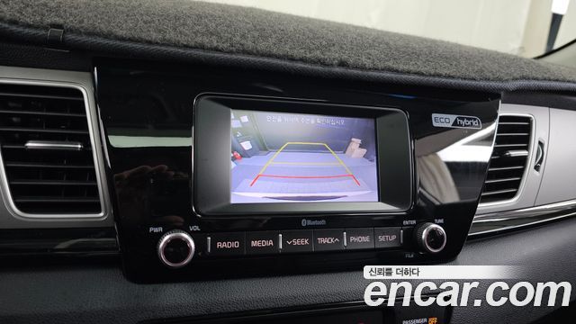 Kia Niro 2017 — photo 21