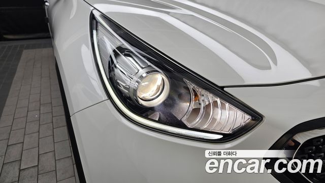 Kia Niro 2017 — photo 8