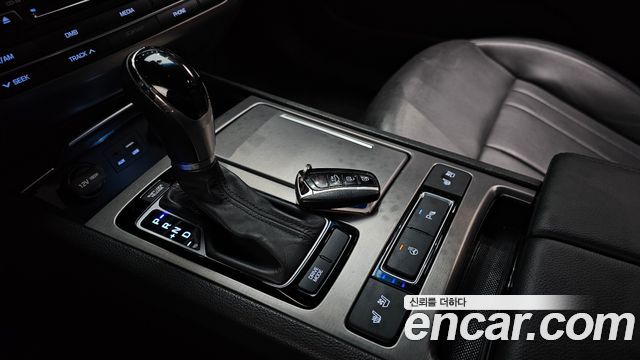Hyundai Genesis 2015 — photo 9