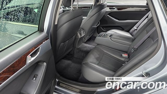 Hyundai Genesis 2015 — photo 11