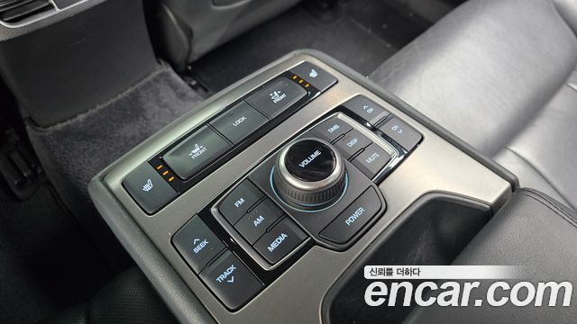 Hyundai Genesis 2015 — photo 17