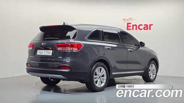 Kia Sorento 2016 — photo 2