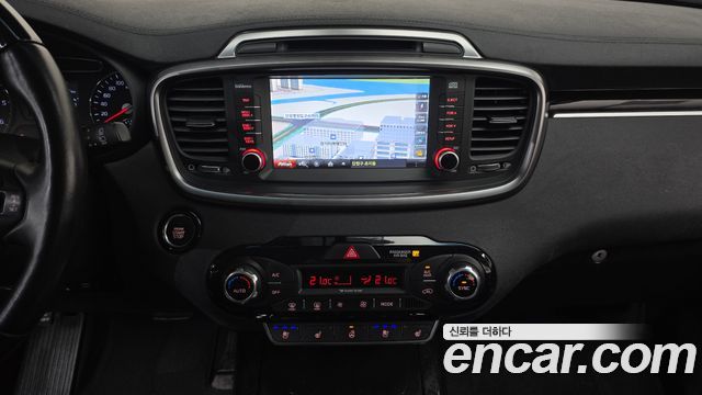 Kia Sorento 2016 — photo 19