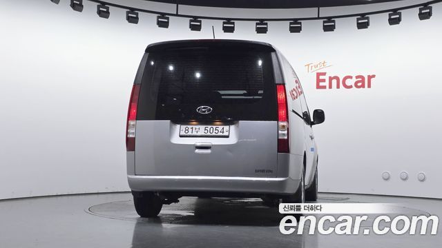 Hyundai Staria 2022 — photo 4