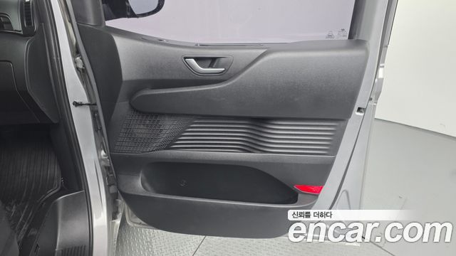 Hyundai Staria 2022 — photo 14