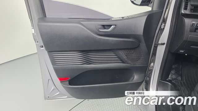 Hyundai Staria 2022 — photo 15