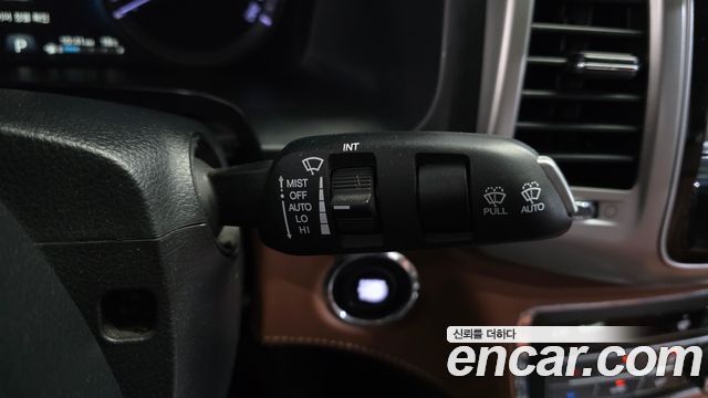 KG Mobility Rexton 2018 — photo 30