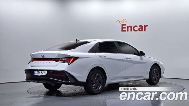 Hyundai AVANTE 2025 — photo 2